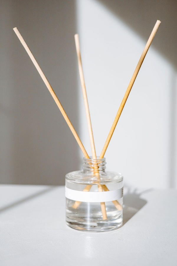 Clear glass reed diffuser